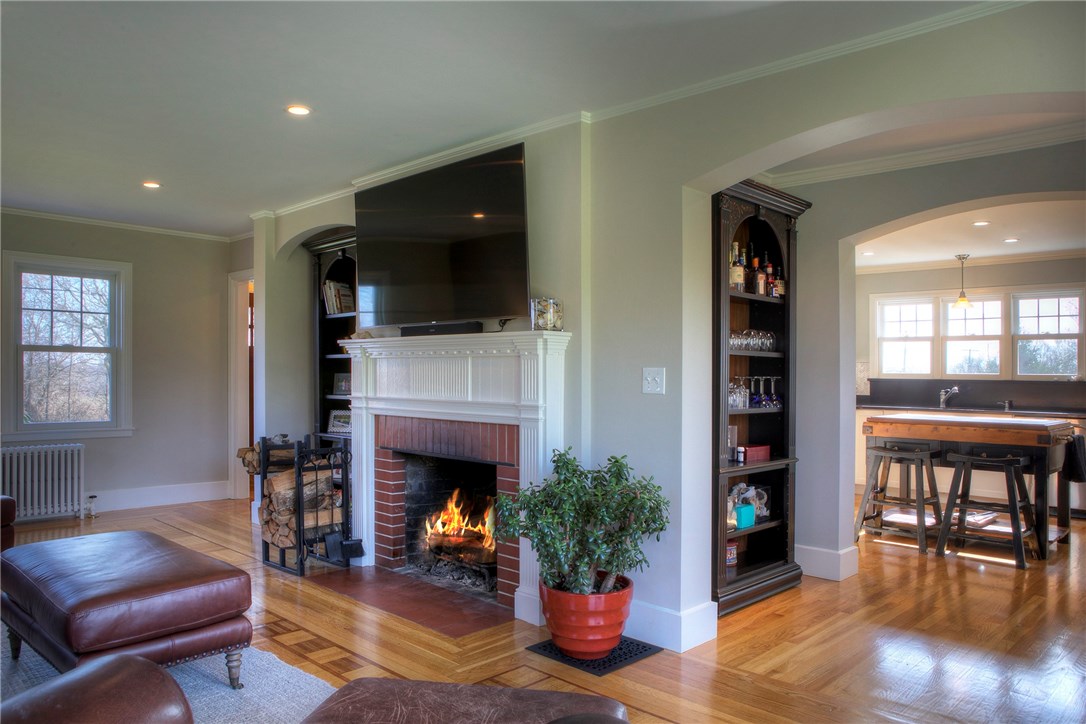 931 Wapping Road Portsmouth, RI 02871 - Photo 6 of 26