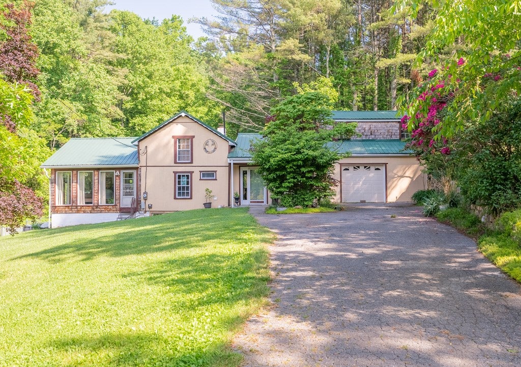 1341 Conner Grove Road Southwest Willis, VA 24380 - Photo 6 of 70 Gallery Image 6