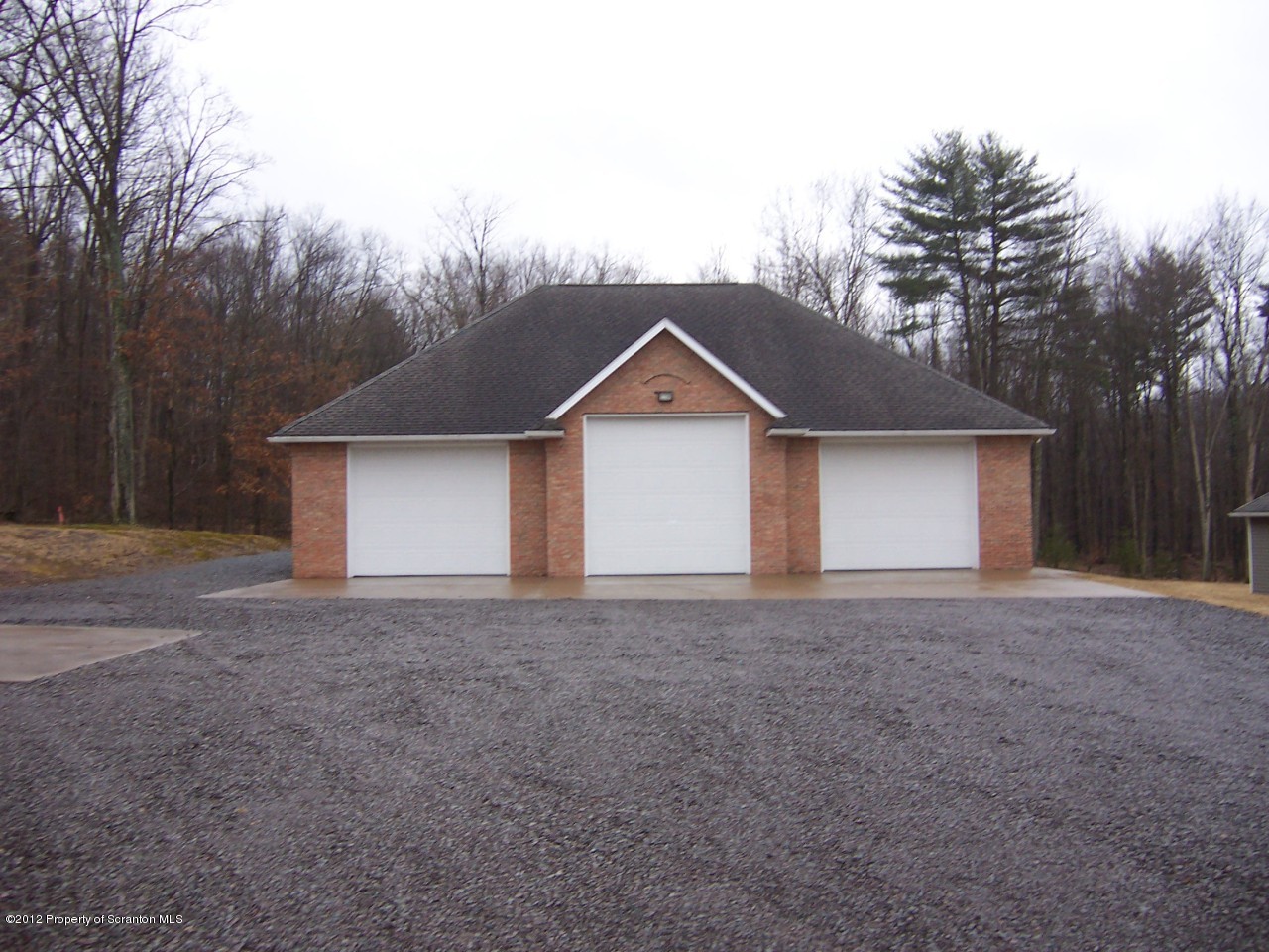 400 Alberdeen Road Mountain Top, PA 18707 - Photo 5 of 14 Garage
