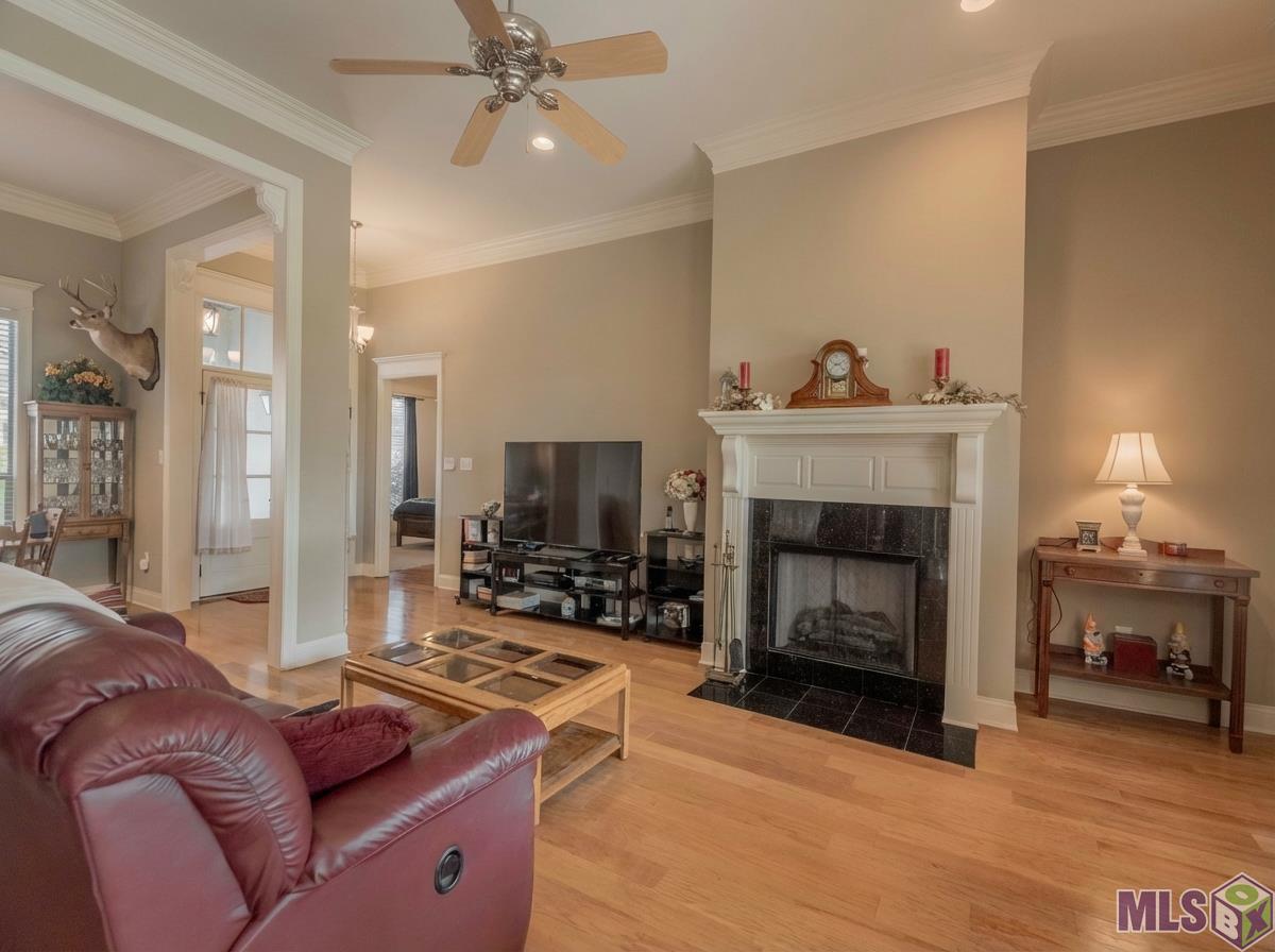 10808 Hillbrook Avenue Baton Rouge, LA 70810 - Photo 3 of 20