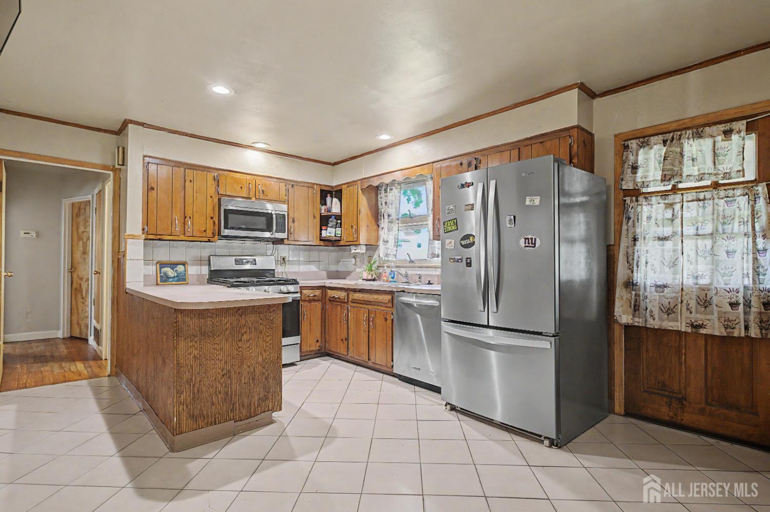 3 Darwin Road Somerset, NJ 08873 - Photo 8 of 29