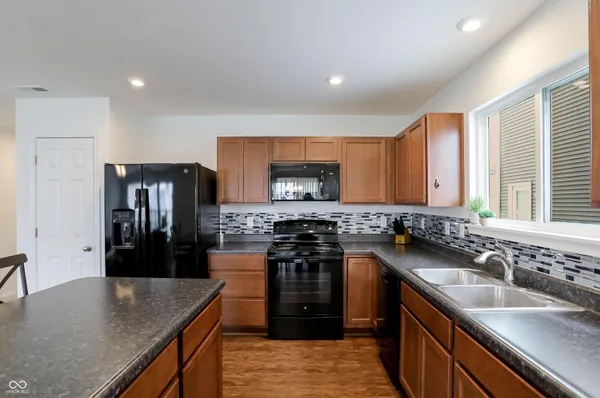 $294,900 | 5220 Arling Drive, Indianapolis, IN 46237