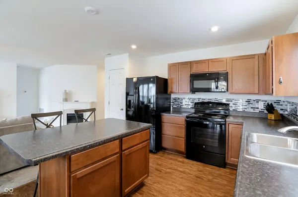 $294,900 | 5220 Arling Drive, Indianapolis, IN 46237