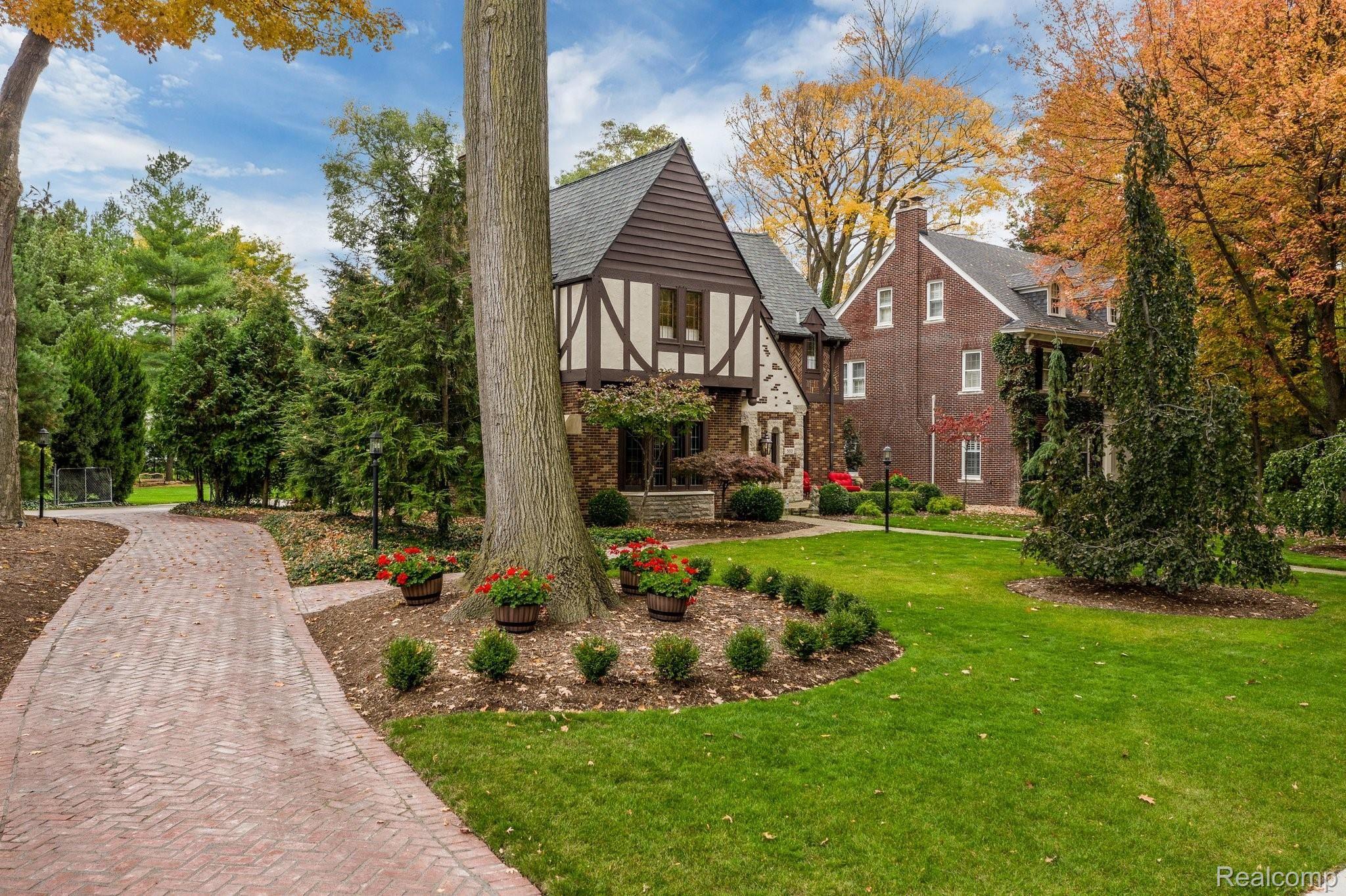503 Washington Road Grosse Pointe, MI 48230 - Photo 17 of 25 40-web-or-mls-503 Washington Road Grosse Pointe-2.JPG