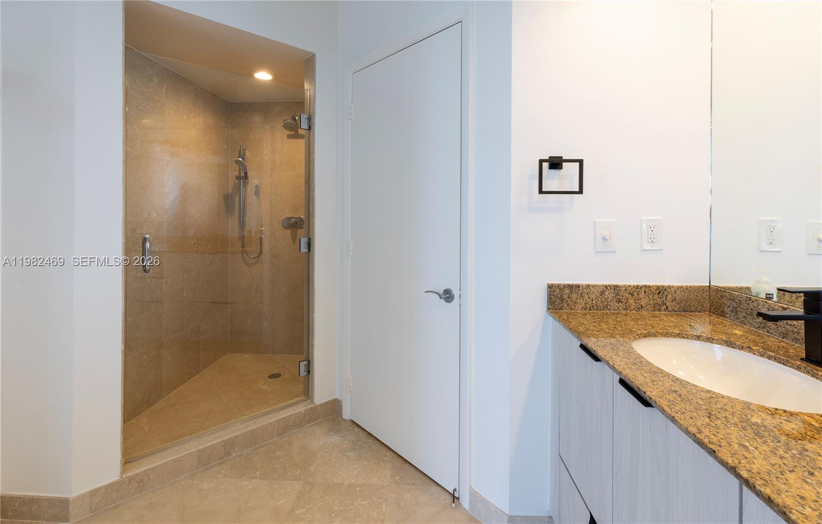 400 Alton Road, Unit 1102 Miami Beach, FL 33139 - Photo 11 of 33