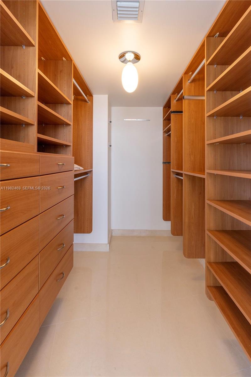 400 Alton Road, Unit 1102 Miami Beach, FL 33139 - Photo 13 of 33