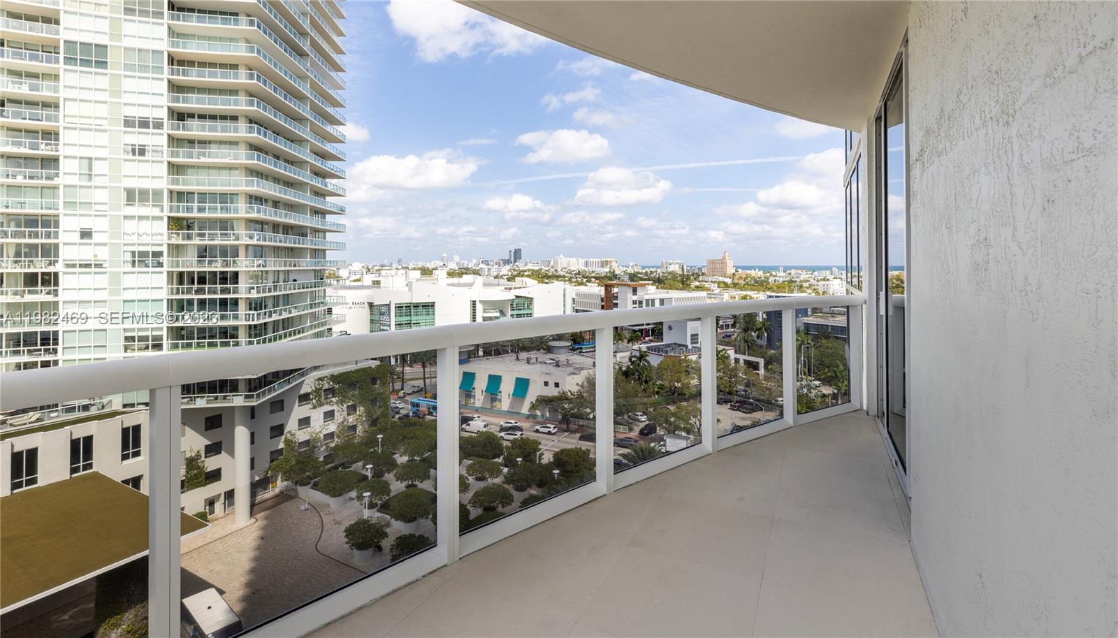 400 Alton Road, Unit 1102 Miami Beach, FL 33139 - Photo 17 of 33