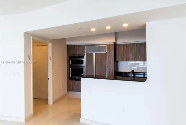 $13,000 | 400 Alton Road, Unit 1102, Miami Beach, FL 33139