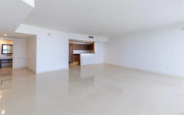 $13,000 | 400 Alton Road, Unit 1102, Miami Beach, FL 33139