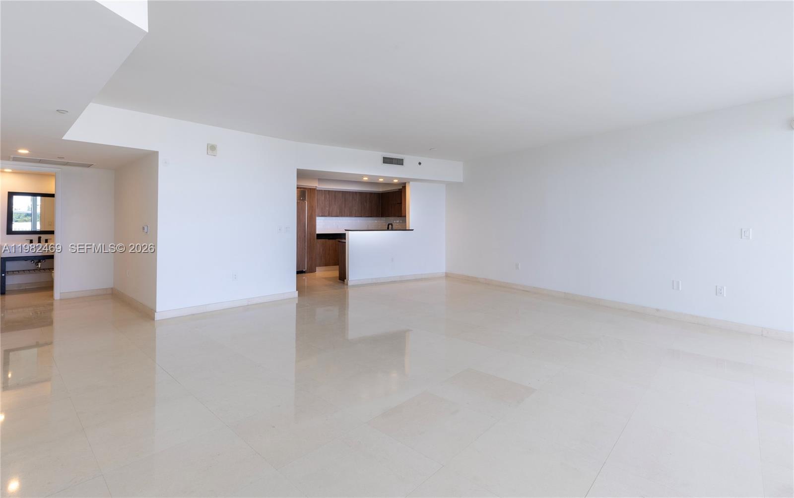 400 Alton Road, Unit 1102 Miami Beach, FL 33139 - Photo 2 of 33