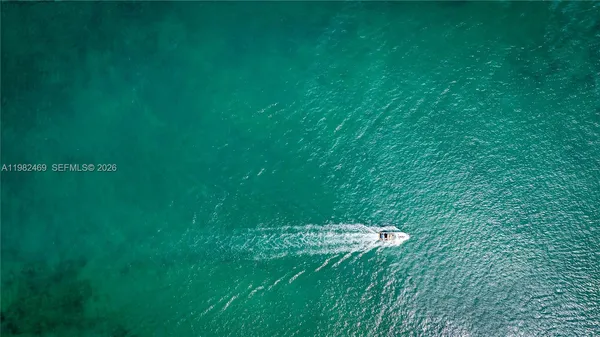 $13,000 | 400 Alton Road, Unit 1102, Miami Beach, FL 33139