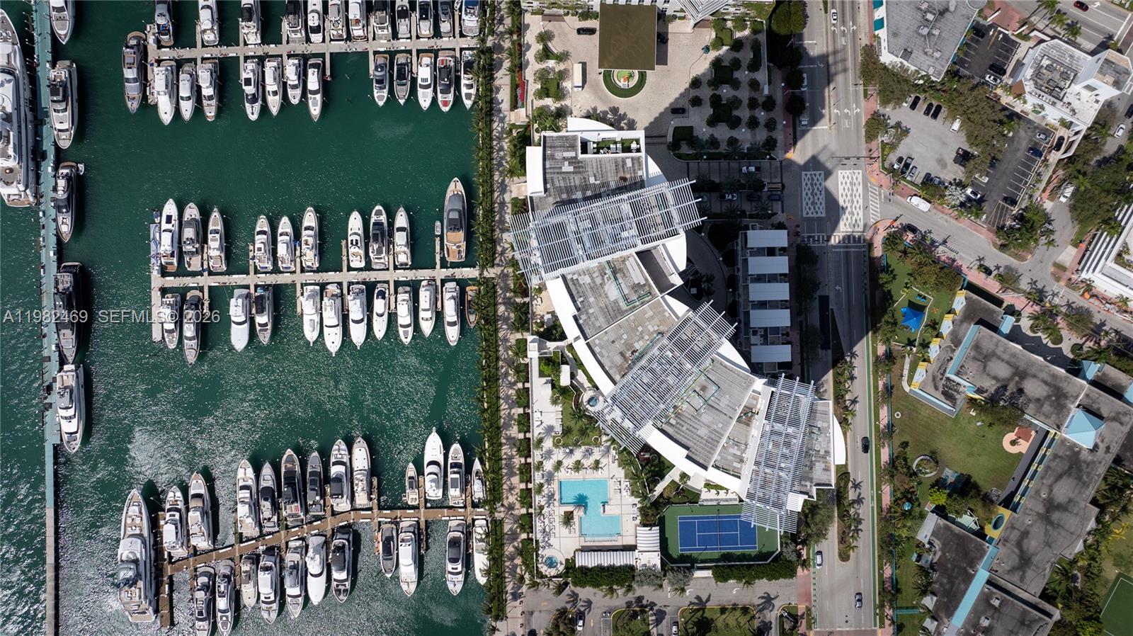 400 Alton Road, Unit 1102 Miami Beach, FL 33139 - Photo 29 of 33