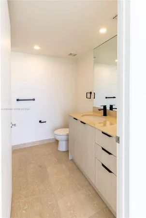 $13,000 | 400 Alton Road, Unit 1102, Miami Beach, FL 33139