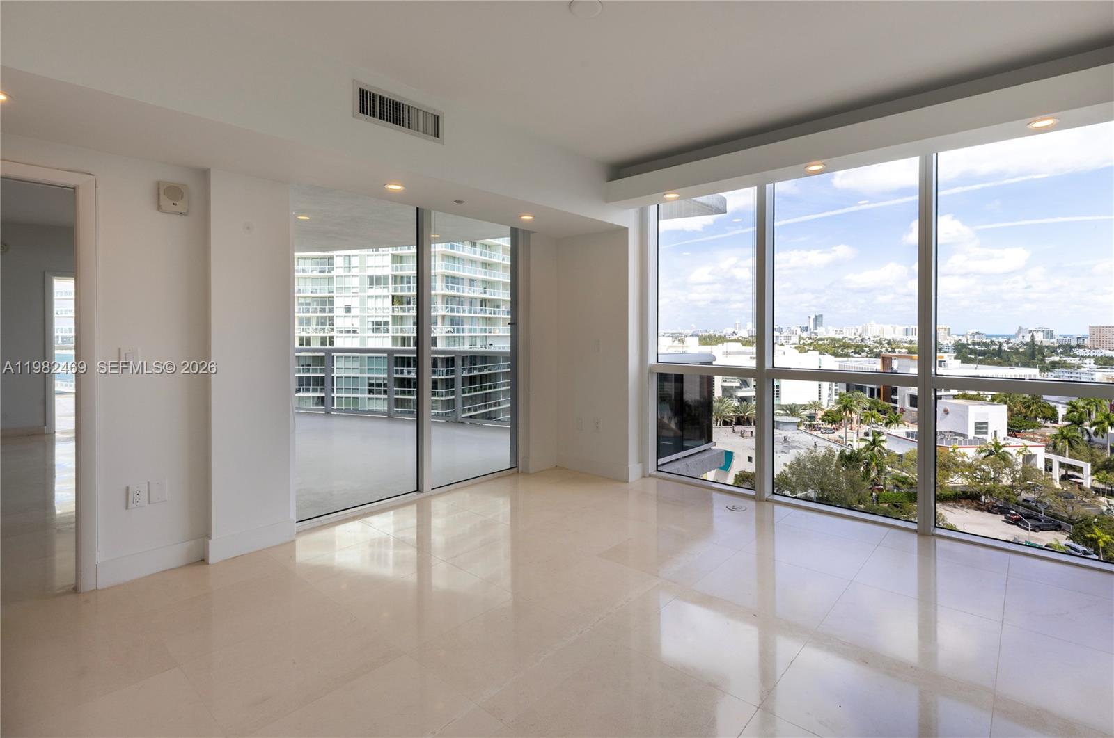 400 Alton Road, Unit 1102 Miami Beach, FL 33139 - Photo 6 of 33