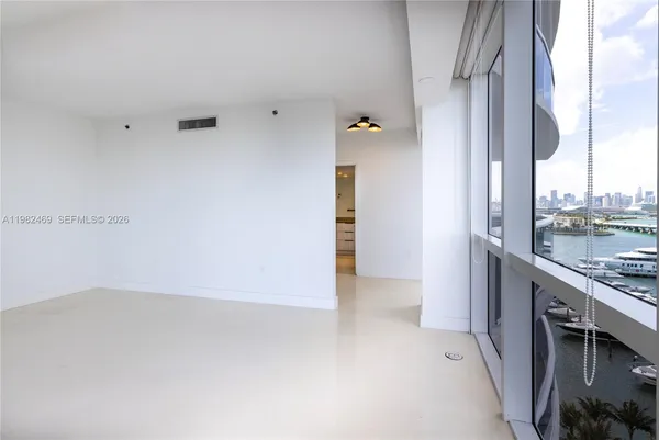 $13,000 | 400 Alton Road, Unit 1102, Miami Beach, FL 33139