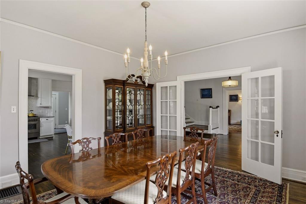 419 Stratford Road Northwest Winston-Salem, NC 27104 - Photo 9 of 37