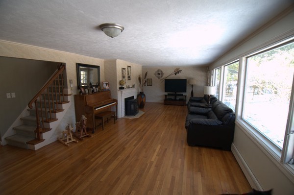 31 Putnam Road Holden, MA 01520 - Photo 9 of 30 Gallery Image 9