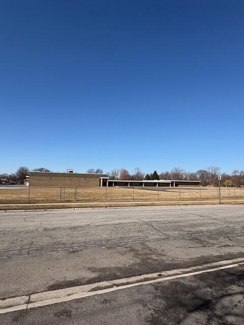 9225 Liable Road Highland, IN 46322 - Photo 2 of 7 a view of an ocean