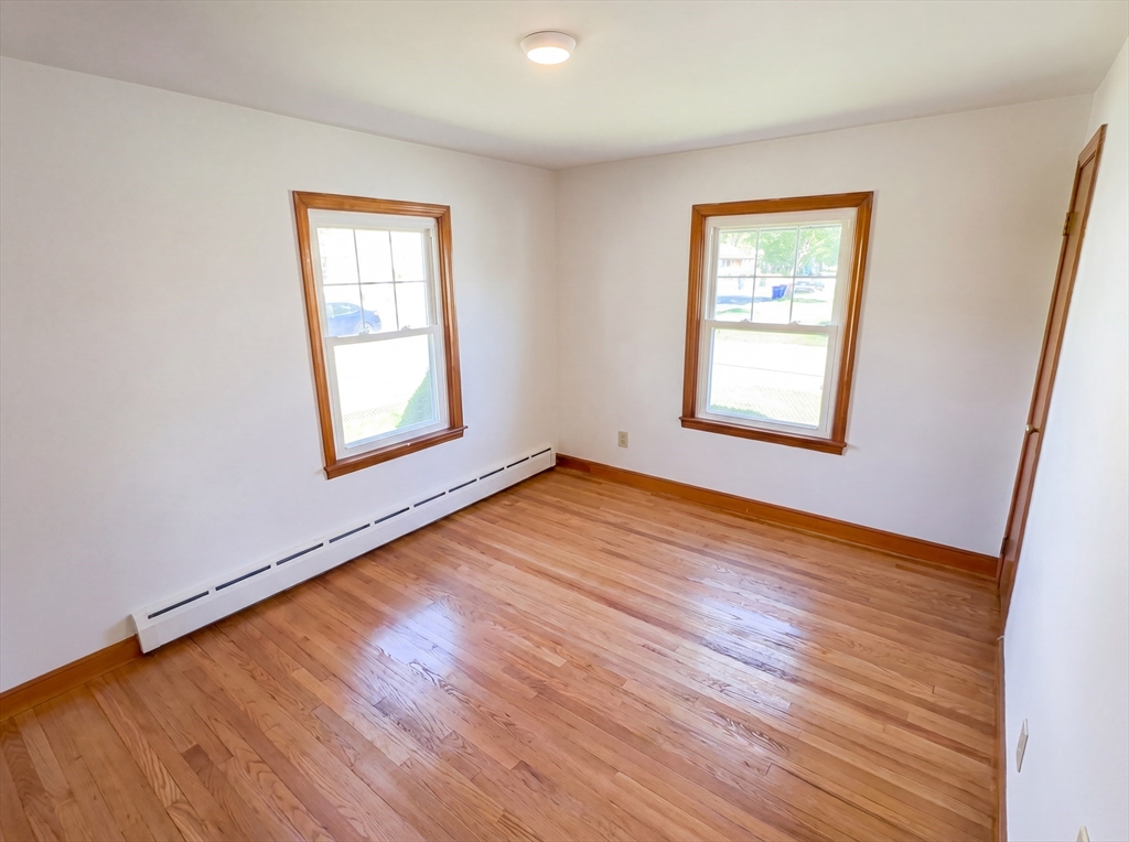 41 Hicks Street Chicopee, MA 01020 - Photo 4 of 15