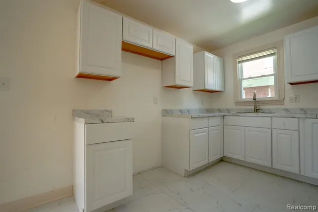 $185,000 | 163 Moss Street, Highland Park, MI 48203