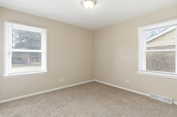 $267,500 | 796 East 163rd Street, South Holland, IL 60473