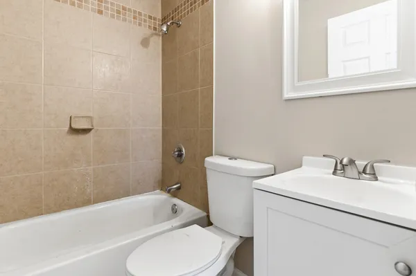 $267,500 | 796 East 163rd Street, South Holland, IL 60473
