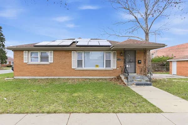 $267,500 | 796 East 163rd Street, South Holland, IL 60473