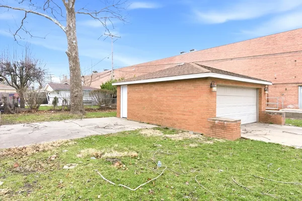 $267,500 | 796 East 163rd Street, South Holland, IL 60473