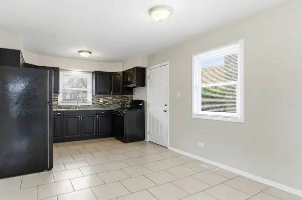 $267,500 | 796 East 163rd Street, South Holland, IL 60473
