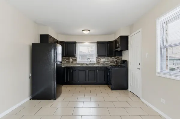 $267,500 | 796 East 163rd Street, South Holland, IL 60473