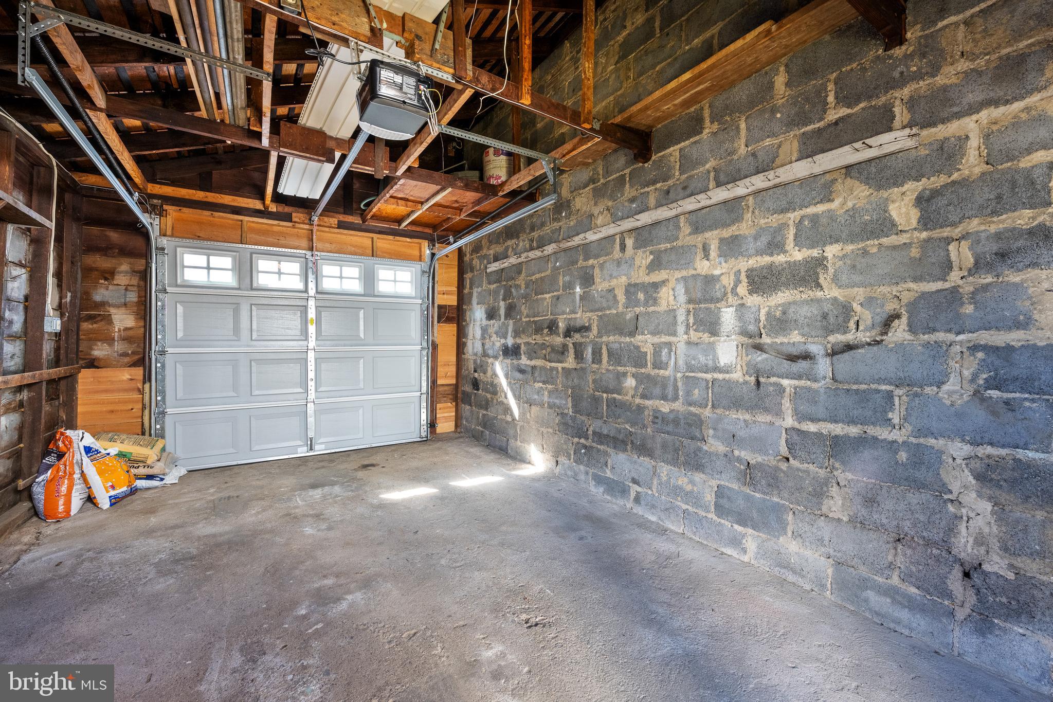 524 Wales Road Havertown, PA 19083 - Photo 8 of 33