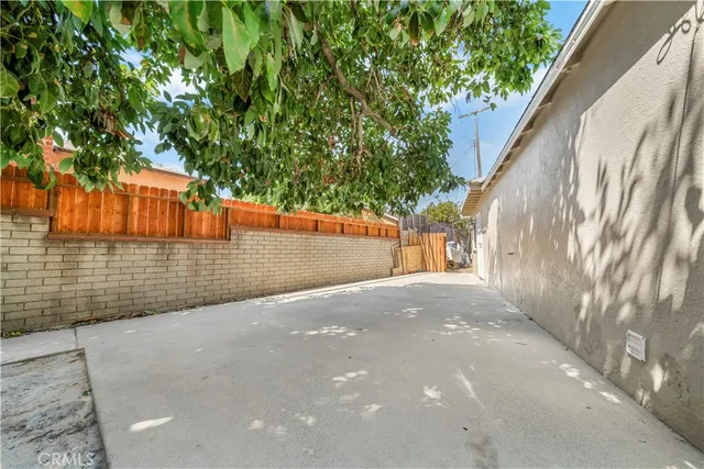 a view of garage and utility house
