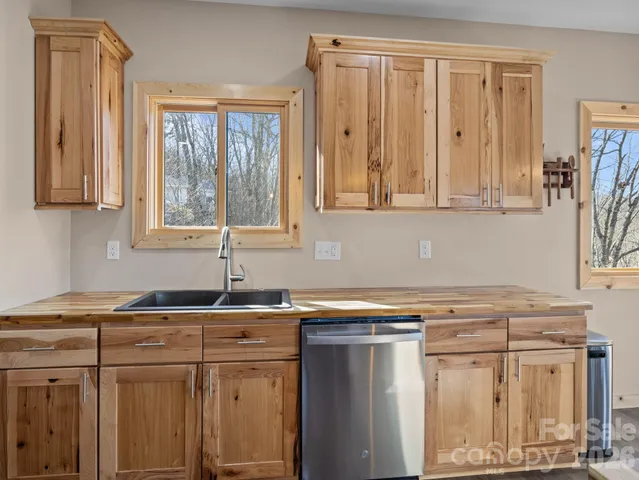 $480,000 | 225 Aurora Lane, Tryon, NC 28782