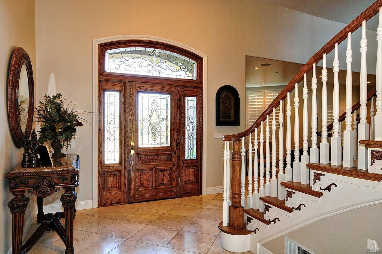 2371 Duval Road Camarillo, CA 93012 - Photo 3 of 50 a view of a hallway with wooden floor and windows