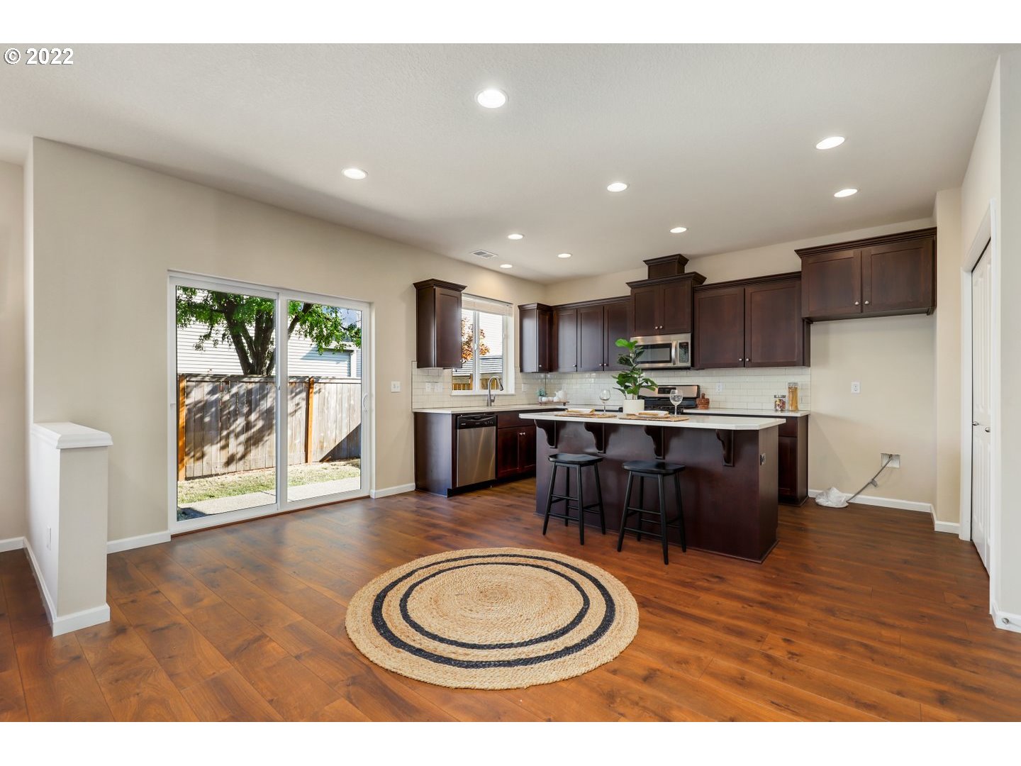 8637 Southwest Schmidt Loop Tigard, OR 97224 - Photo 11 of 32 Gallery Image 11