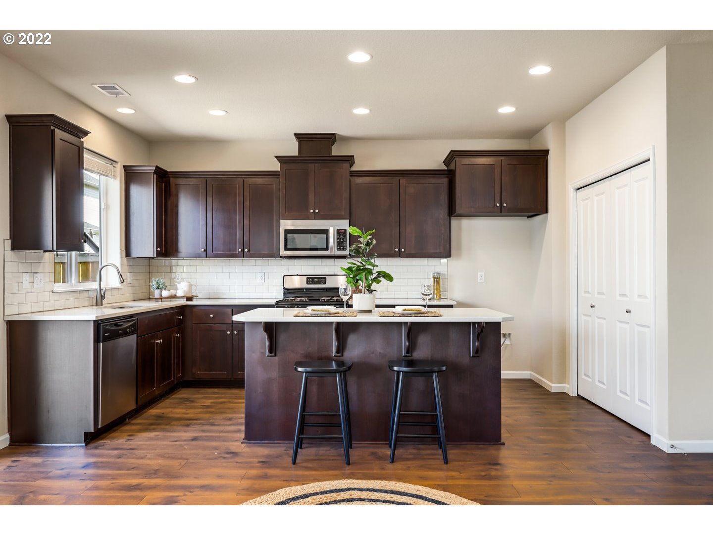 8637 Southwest Schmidt Loop Tigard, OR 97224 - Photo 12 of 32 Gallery Image 12