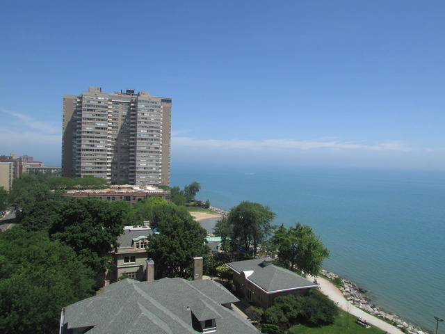 6171 North Sheridan Road, Unit 1001 Chicago, IL 60660 - Photo 9 of 12