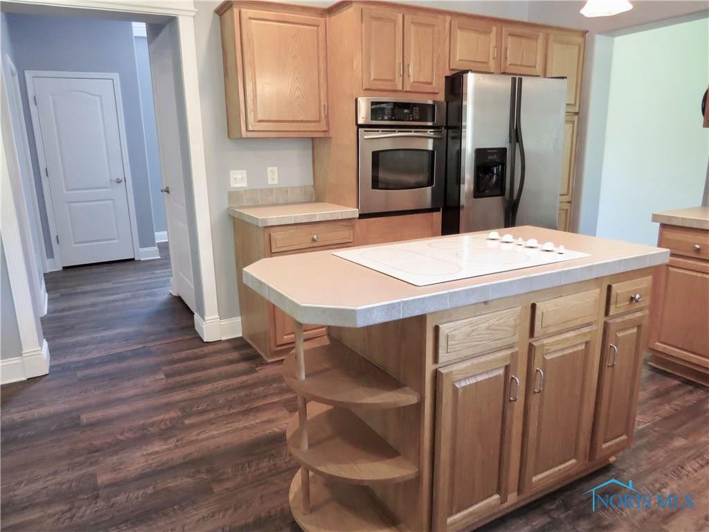 6141 Bay Shore Road Oregon, OH 43616 - Photo 9 of 43 Gallery Image 9