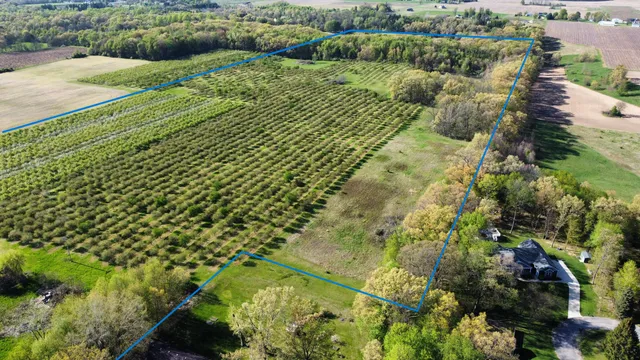 $537,000 | 44702 B 56th Avenue, Paw Paw, MI 49079