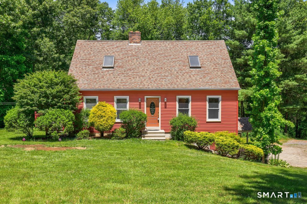 108 Fabyan Woodstock Road Thompson, CT 06255 - Photo 3 of 40