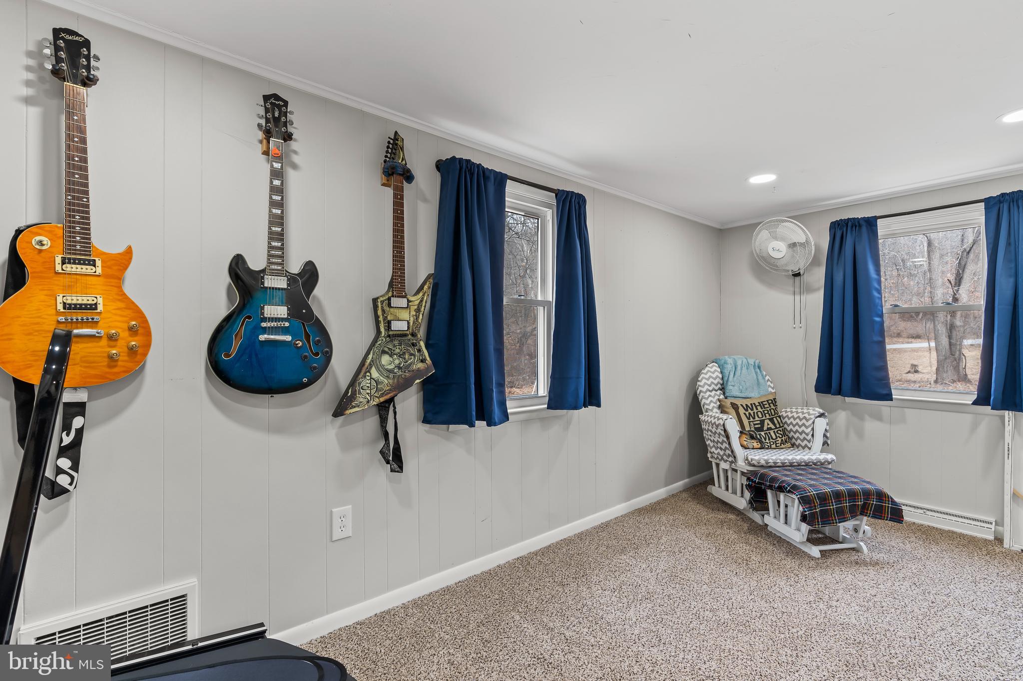 5150 Nursery Road Dover, PA 17315 - Photo 16 of 38 a living room with furniture and a window