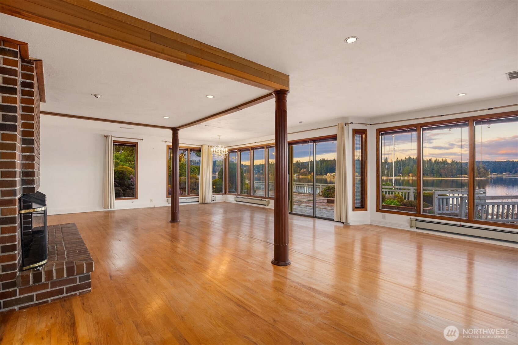 15762 Virginia Point Road Northeast Poulsbo, WA 98370 - Photo 12 of 26 Gallery Image 12