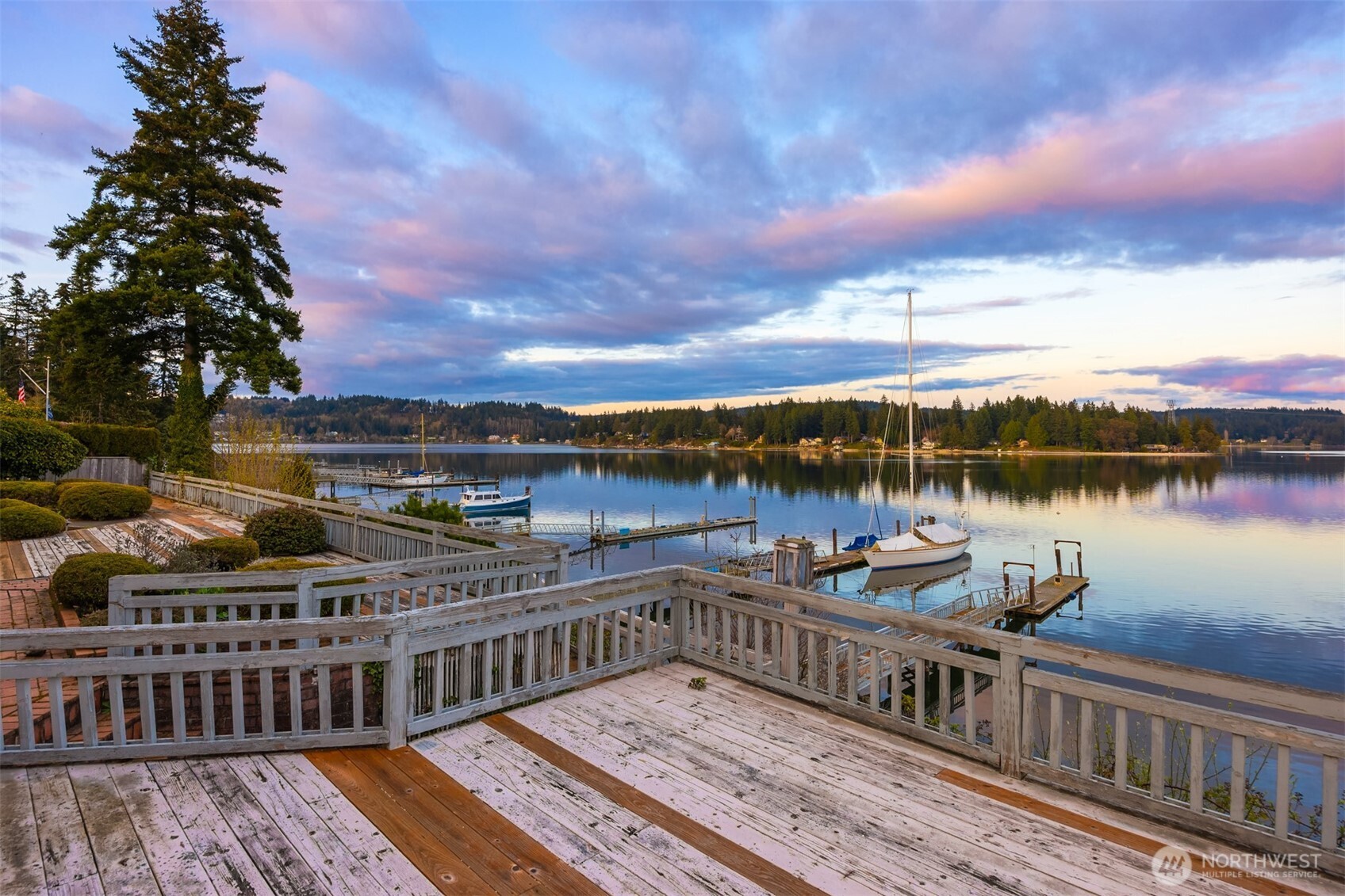 15762 Virginia Point Road Northeast Poulsbo, WA 98370 - Photo 15 of 26 Gallery Image 15