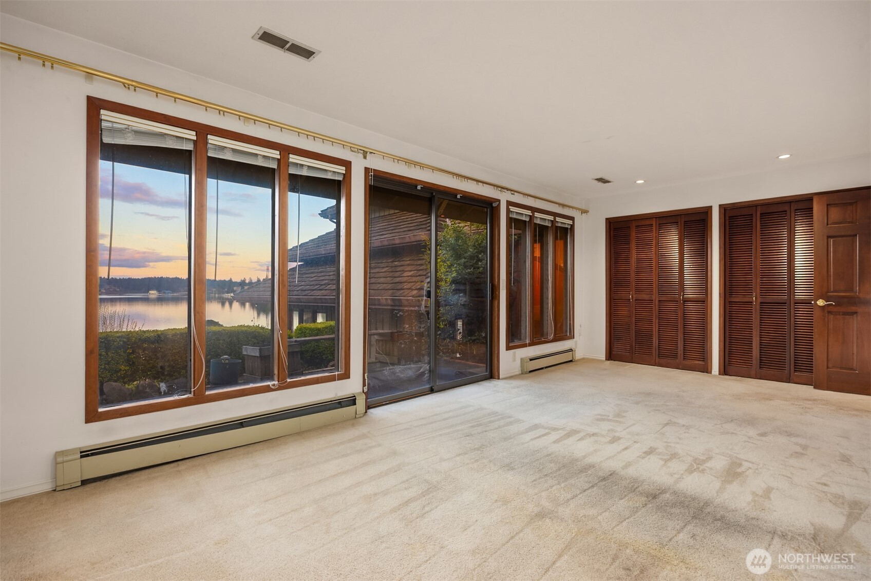 15762 Virginia Point Road Northeast Poulsbo, WA 98370 - Photo 9 of 26 Gallery Image 9