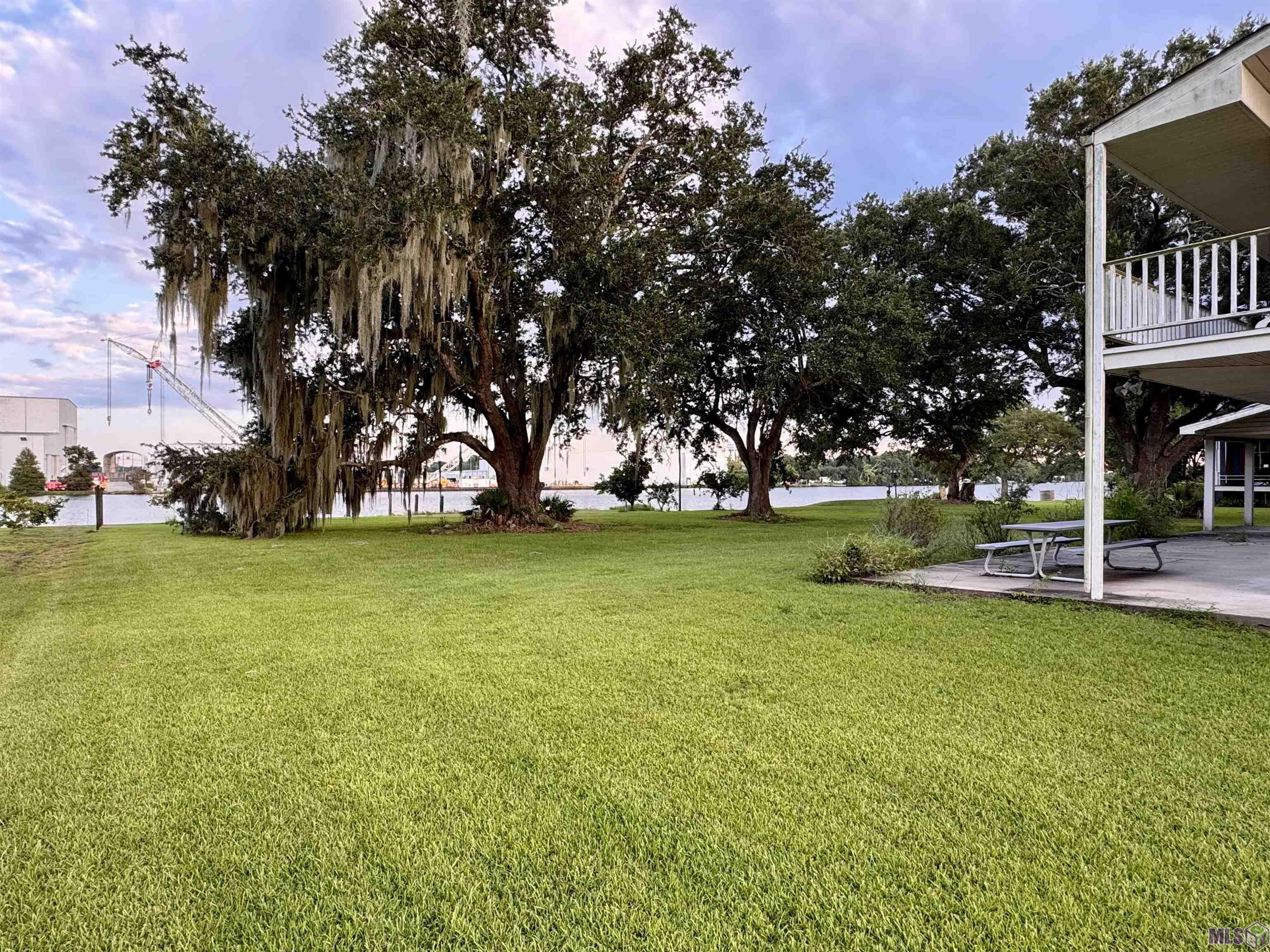 1086 Victoria Riverside Road Patterson, LA 70392 - Photo 25 of 34 Gallery Image 25