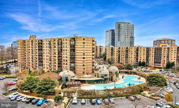 $559,000 | 8360 Greensboro Drive, Unit 307, McLean, VA 22102