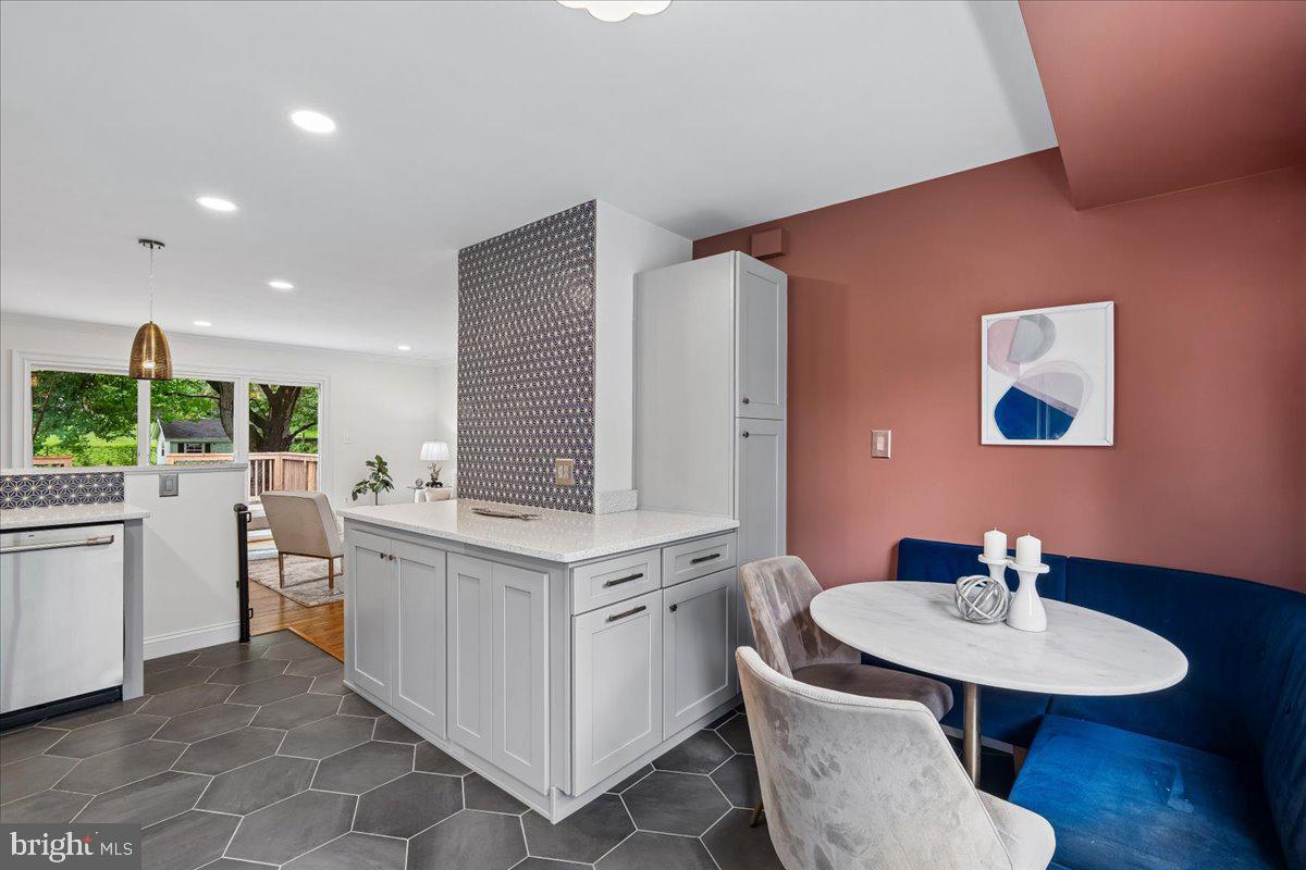9817 Cherry Tree Lane Silver Spring, MD 20901 - Photo 17 of 73