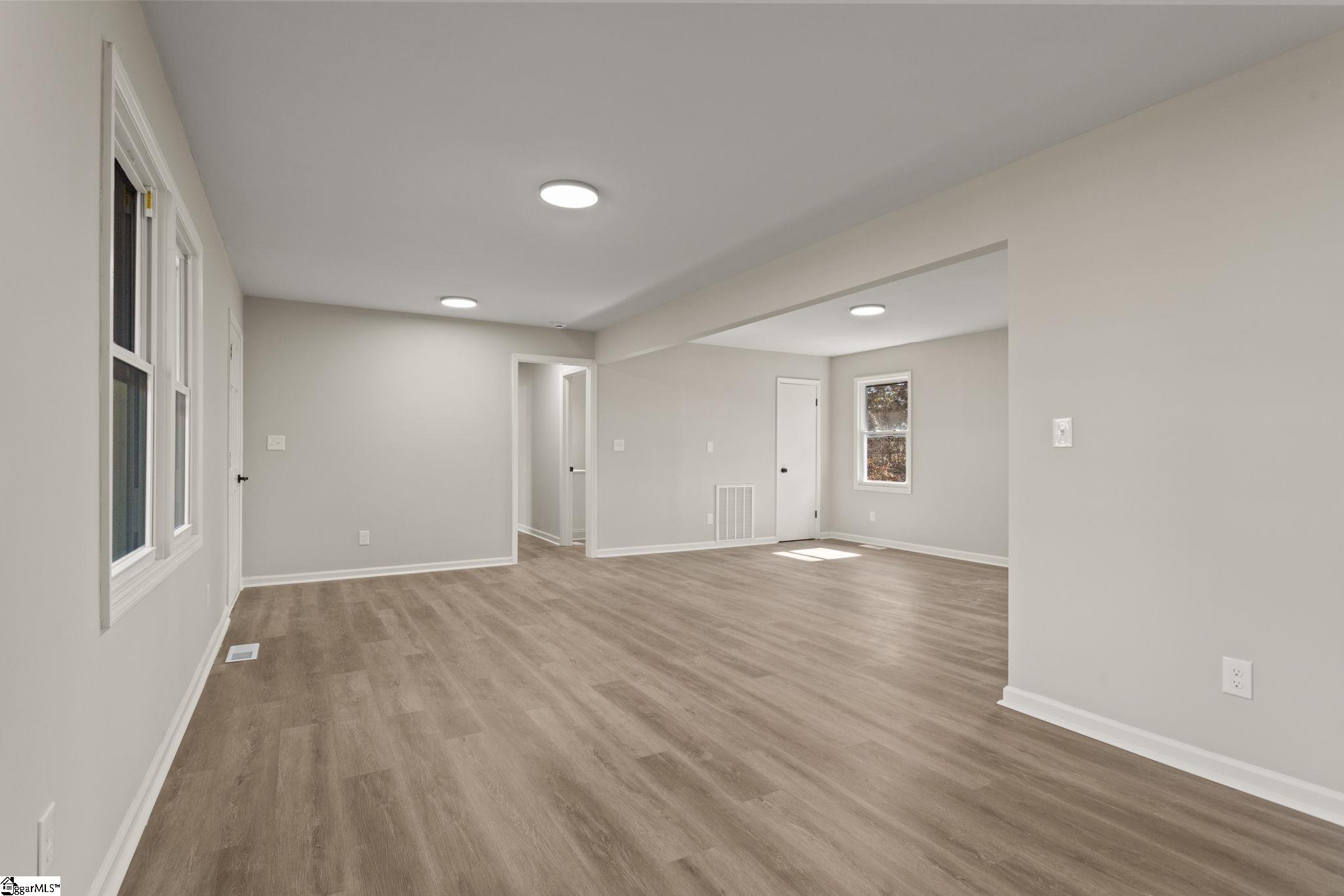 364 Sullivan Road Laurens, SC 29360 - Photo 5 of 28 Gallery Image 5