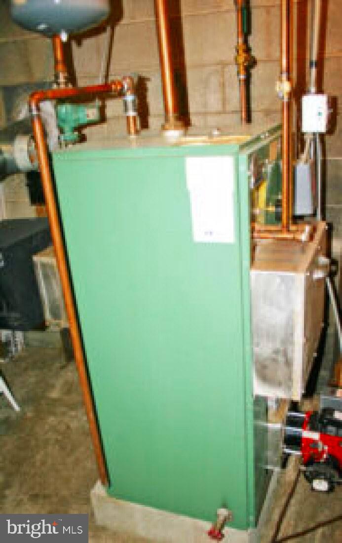 828 Weavertown Road Lebanon, PA 17046 - Photo 34 of 38 a view of a car park in front of a building