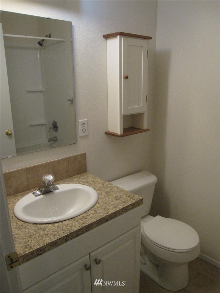20632 Southeast 159th Street Renton, WA 98059 - Photo 4 of 8 Gallery Image 4